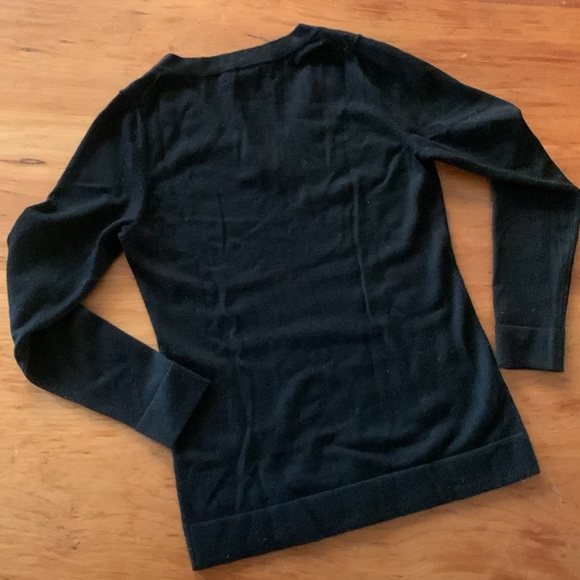 BANANA REPUBLIC - Longline Merino V-neck Sweater - Picture 2 of 8